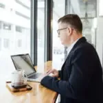 Directeur de l'experience client metier